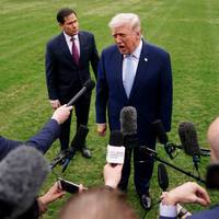 Trump dreigt Iran met aanval op energiecentrales • Saudi-Arabië en VAE melden Iraanse raket- en droneaanvallen