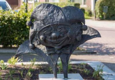 Standbeeld Vrolijke Drammer in Loil ontvreemd