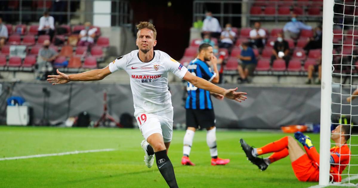 Luuk de Jong in voetsporen Van Hooijdonk na goals in Europa League-finale - De Gelderlander