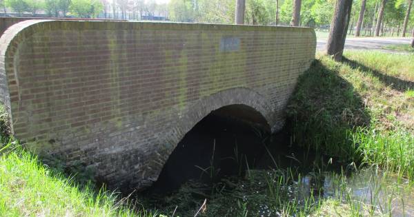 Brug bij het Heike in Vessem afgesloten voor zwaar verkeer - Eindhovens Dagblad