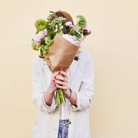 Van aspirine tot frisdrank: zo blijven bloemen langer mooi in de vaas