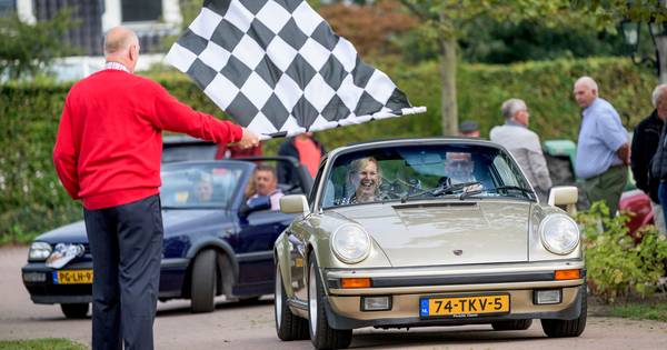 Lustrumrally in Harbrinkhoek: Van moderne rallywagen tot zeldzame Excalibur - Tubantia
