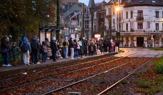 Eerste van drie stakingsdagen: veel hinder bij het openbaar vervoer en een drukke ochtendspits