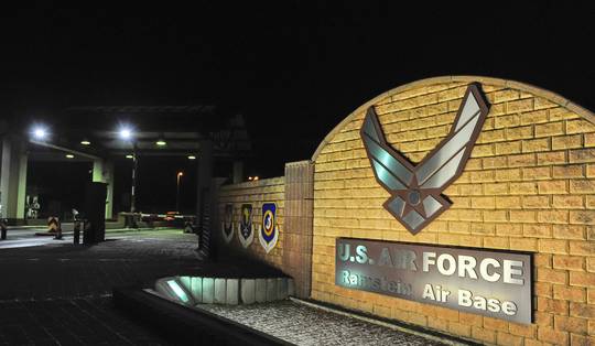 Live - Trump wil fors meer dan vijfduizend militairen weghalen uit Duitsland • Trump kondigt importheffing van 25 procent aan voor auto’s en vrachtwagens uit EU