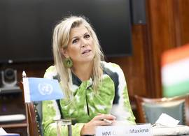 Máxima krijgt geen genoeg van deze jurk in de vrolijke trendkleur van de zomer