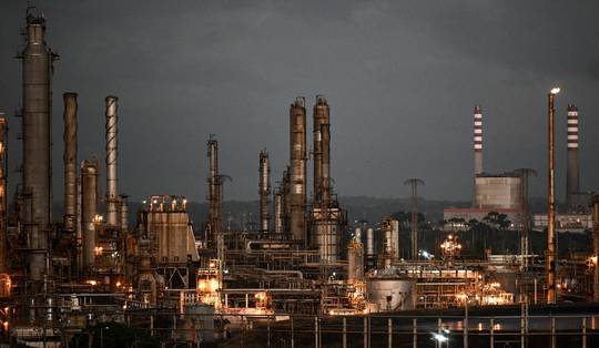 Hoe de ‘historische oliedeal’ de Amerikaanse greep op Venezuela blootlegt