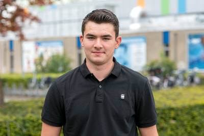 Uit de examenbanken: Pijnlijke examenstoelen en huilende baby’s