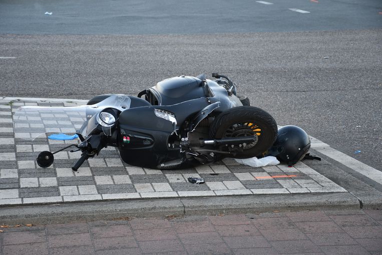 Twee dodelijke ongevallen in uur aan Boomsesteenweg eerst bromfietser aangereden, dan vrouw (45