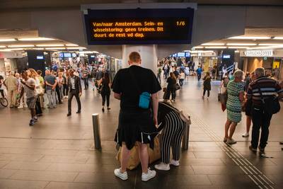 Vluchtende dief veroorzaakte grote treinstoring Amsterdam