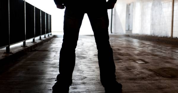 Het gaat maar door...#mishandeling #zinloos Brute beroving in Veenendaal: 65-jarige man wordt geschopt en geslagen door tiener .