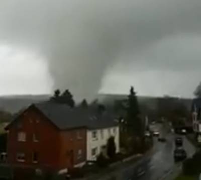 Tornado houdt huis vlakbij Nederlandse grens