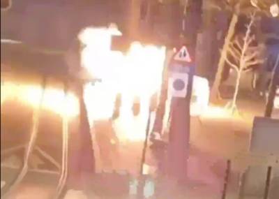 Jongeren blazen tramhalte in Gent op met vuurwerk en brandversnellers: daders voorlopig spoorloos