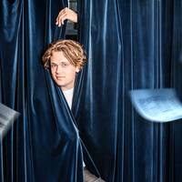 Pianist Jef Kolacny (22) over doorbraak bij Klara en leven in de schaduw van een beroemde naam: ‘Ik wil mijn eigen ding doen’