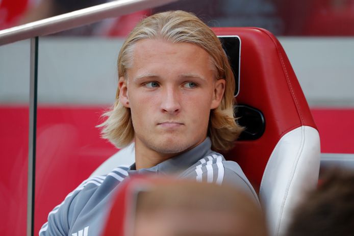 Ten Hag verklaart afwezigheid Dolberg: 'Kasper is in ...