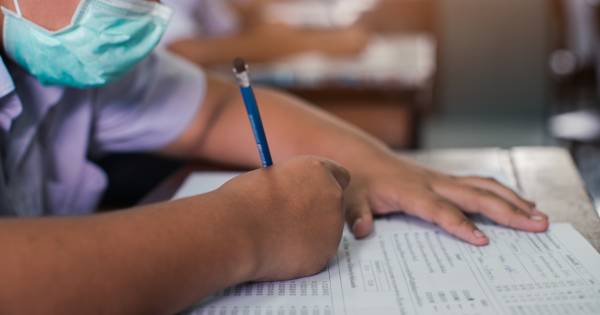 Besmette leerling ging dagenlang met klachten naar school in Haarlem - BN DeStem