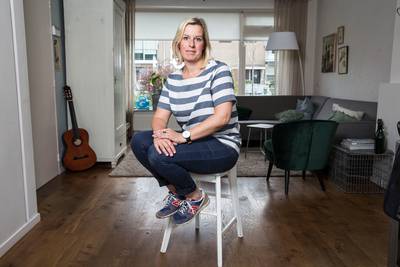 Juf Annelies krijgt na 26 tijdelijke contracten eindelijk vastigheid