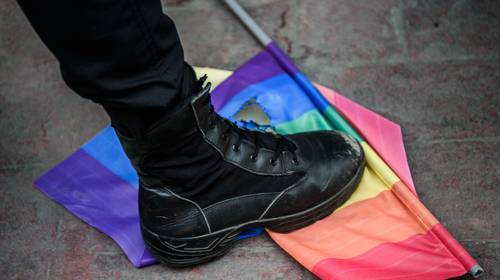 Gaybashing: wie, wat, waarom en hoe het aan te pakken?