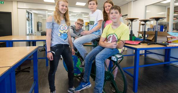 Fietspowerbank haalt derde plaats | Hardenberg - De Stentor