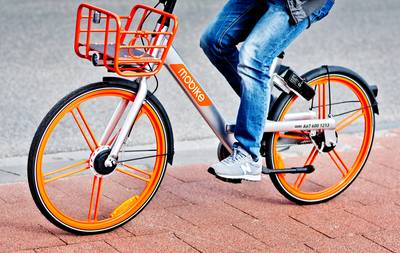 Helft Nederlanders staat positief  tegenover deelauto en deelfiets