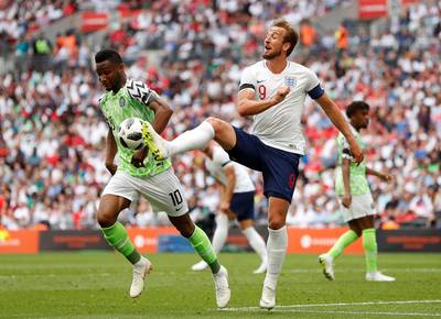 Engeland dankzij sterke eerste helft langs Nigeria