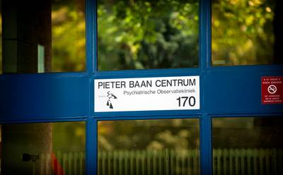 Man bekent dat hij op vrouw uit Velp in stak, maar wat bezielde hem? Nu moet hij naar het PBC