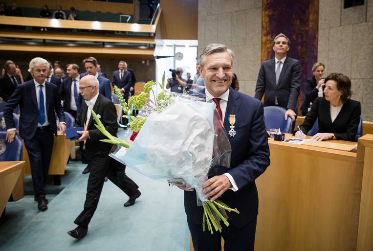 Sybrand Buma is uitgezwaaid en klaar om in het voetspoor van zijn voorvaderen te treden - Trouw