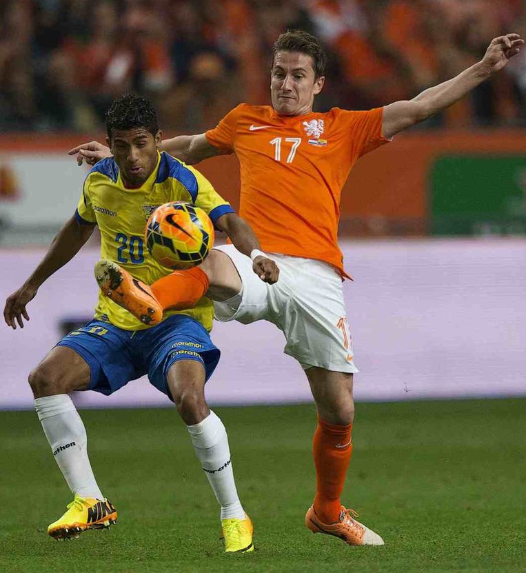 Verhaegh Mist Training Oranje In Portugal Het Parool