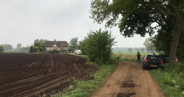Bewoners gekneveld door 'nepagenten' bij gewapende overval in woonboerderij Schalkhaar - De Stentor