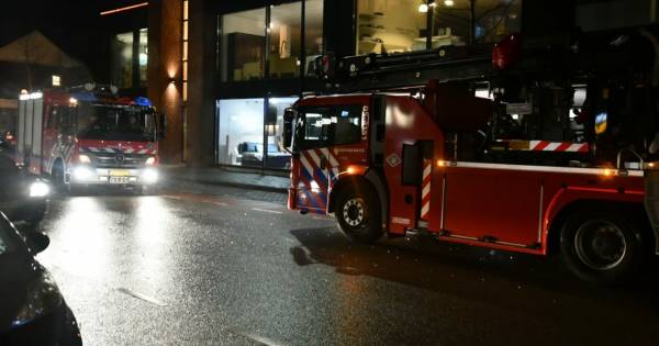 LIVE | Storm nadert Twente, brandweer roept op: blijf binnen: Het KNMI heeft voor zondag vanwege de naderende storm Ciara voor het hele land Code Oranje afgekondigd.