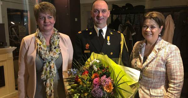 Lintje voor brandweerman Chrisjan Smolders uit Westerhoven