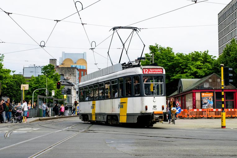 Stad Knipt Leien De Lijn Knipt In Trams Antwerpen In De Buurt Hln