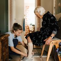 Wit-Gele Kruis wil dat ‘heksenjacht’ op thuisverpleegkundigen stopt: ‘Negatieve beeldvorming raakt elke thuisverpleegkundige’