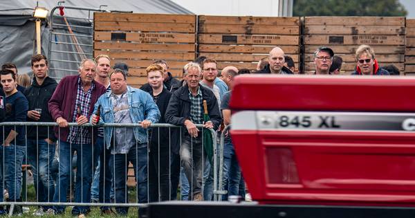 Met de vlam in de pijp over het boerenland in Wouwse Plantage - BN DeStem