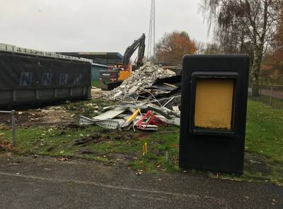 Koptribune van Langeleegte gesloopt