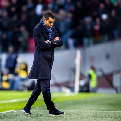 Van Bronckhorst gaat gesprek aan met St. Juste: ‘Ik ben boos’