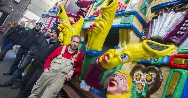 Carnavalswagen Langeveen niet de beste koop | Tubbergen - Tubantia