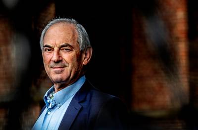 Job Cohen gaat onderzoek naar transport Joden door NS leiden