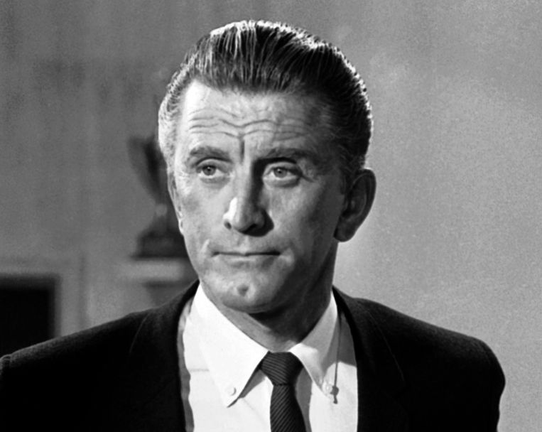 Ongebruikt Hollywoodlegende Kirk Douglas (103) overleden | Showbizz | HLN AH-15