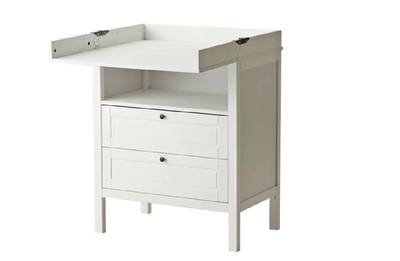 Waarschuwing Ikea nadat kinderen van commode vallen