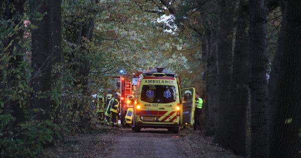 Twee gewonden bij bootbrand in Rekken | Achterhoek - Tubantia
