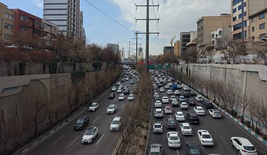 ‘Er is een indicatie dat de autoriteiten zich voorbereiden op opstand’: een van de zeldzame reporters in Iran spreekt