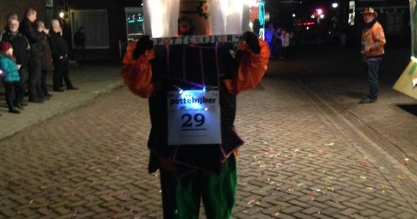 Bijzondere verlichte optocht Poalingdurp (Heerewaarden) | Carnaval - Brabants Dagblad