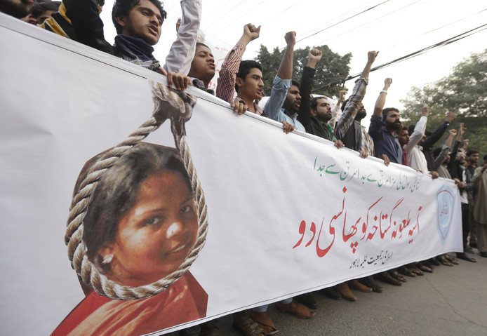 In Pakistan wordt gedemonstreerd tegen de vrijlating van de christelijke Asia Bibi.