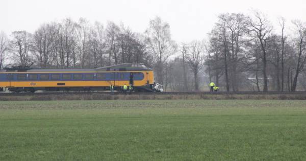 Dode bij treinongeluk op overweg tussen Holten en Rijssen - Tubantia
