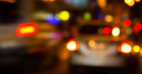 Dronken automobilist rijdt bijna politiewagen aan in Herpen, rijbewijs ingenomen - BD.nl