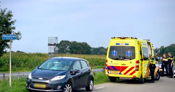 Fietser gewond na aanrijding met auto in Fleringen.