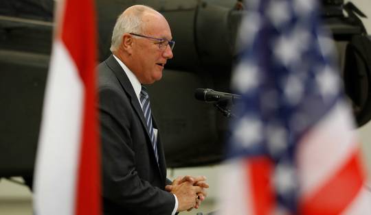 Canadezen willen ambassadeur Pete Hoekstra massaal weg nu hij annexatie Canada door VS bespreekbaar wil maken
