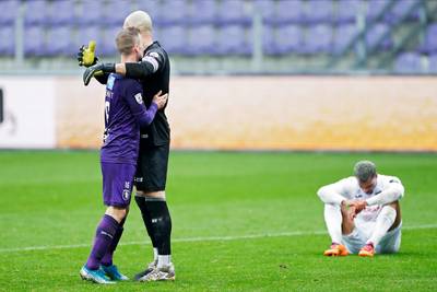 Aansluitingstreffer Nmecha komt te laat: Coulibaly en Holzhauser schenken Beerschot zege tegen lang onmondig Anderlecht