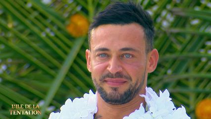 1. Les garçons dérapent