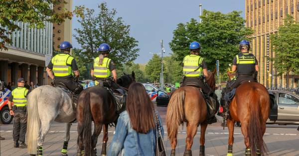 Politie was voorbereid op komst hooligans naar Eindhoven.